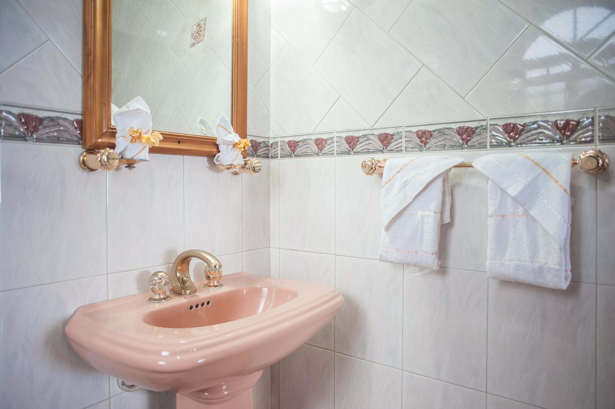 Clarridge View Guesthouse Montego Bay Exterior foto