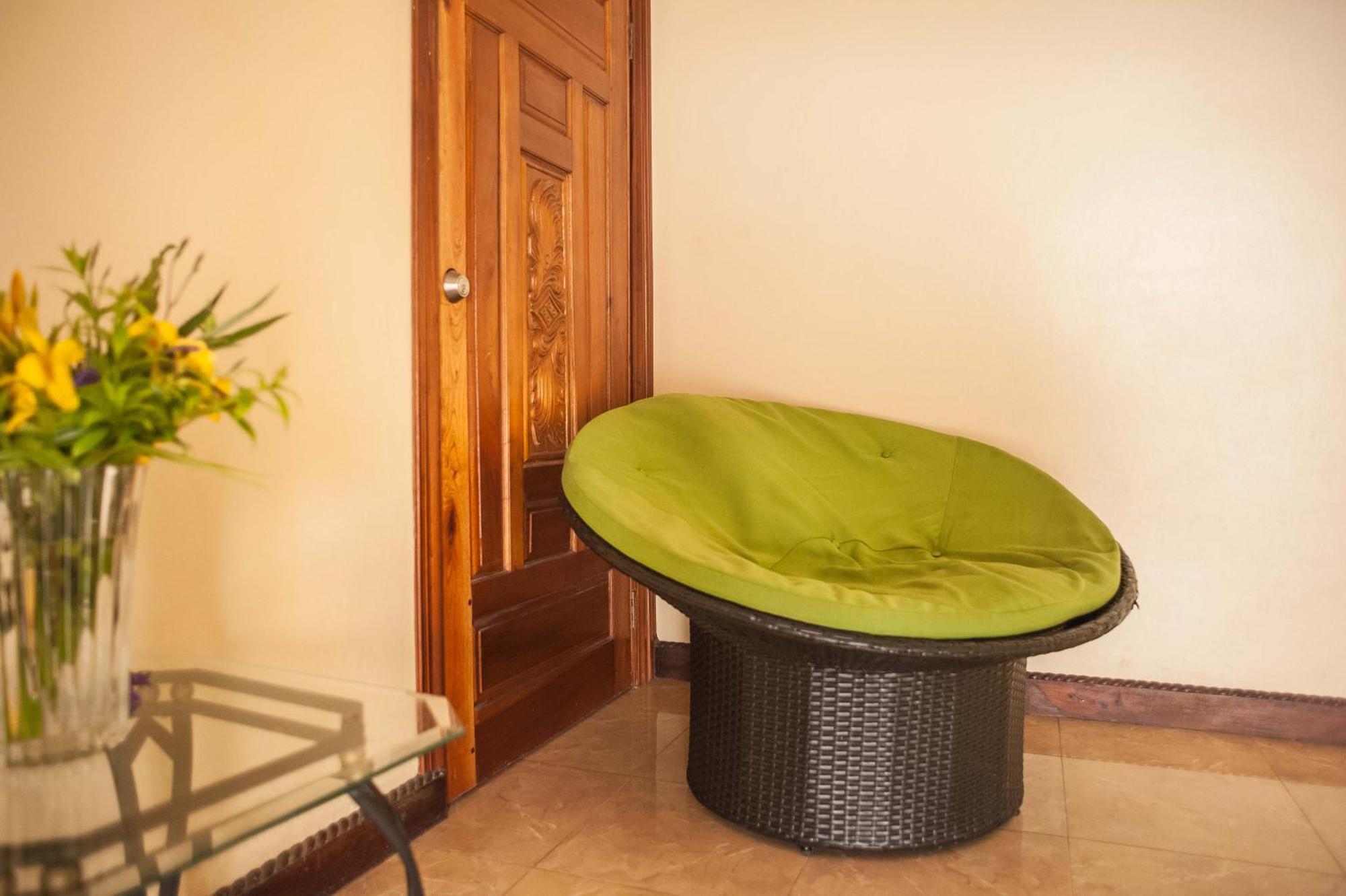 Clarridge View Guesthouse Montego Bay Exterior foto