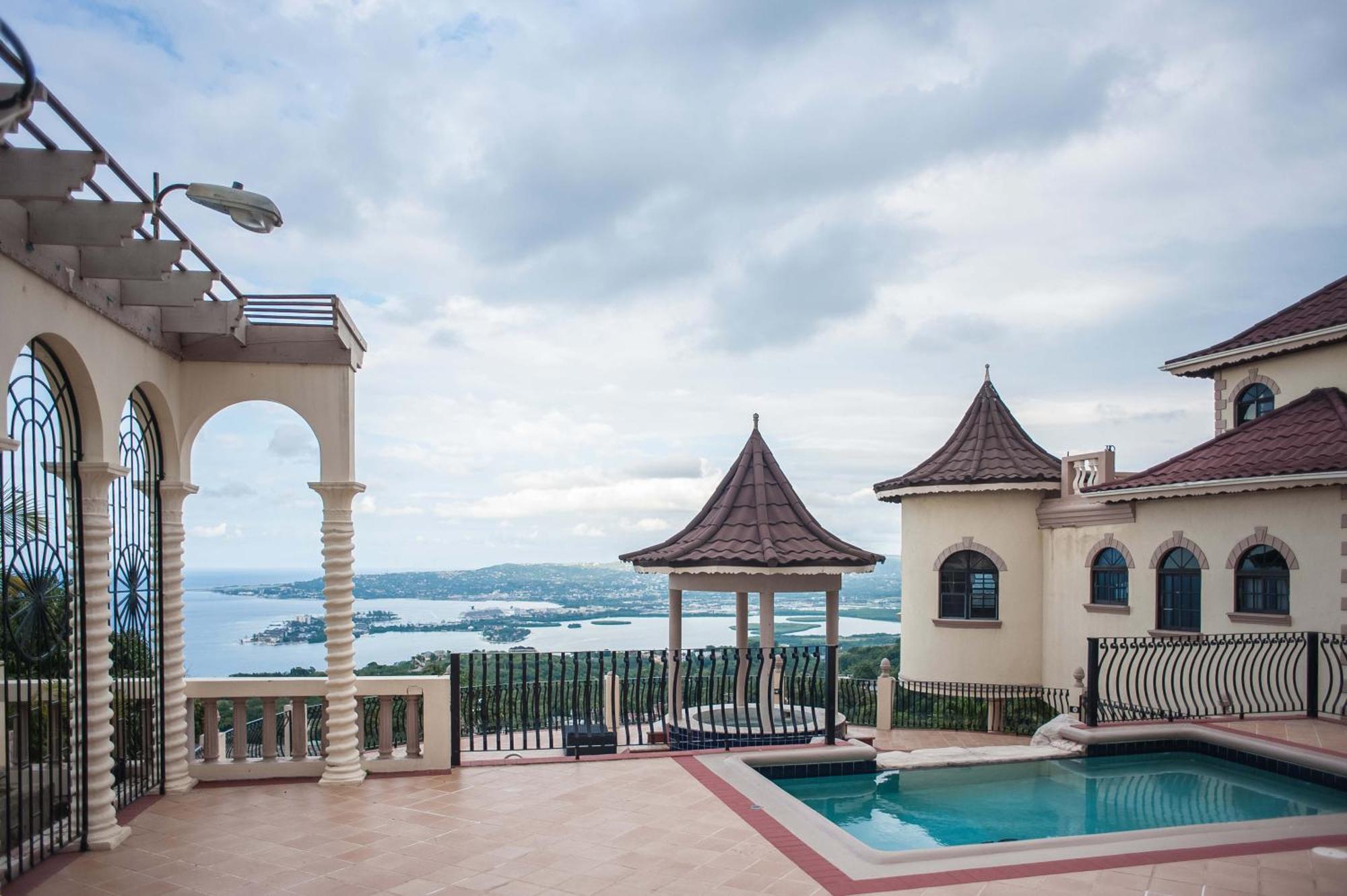 Clarridge View Guesthouse Montego Bay Exterior foto