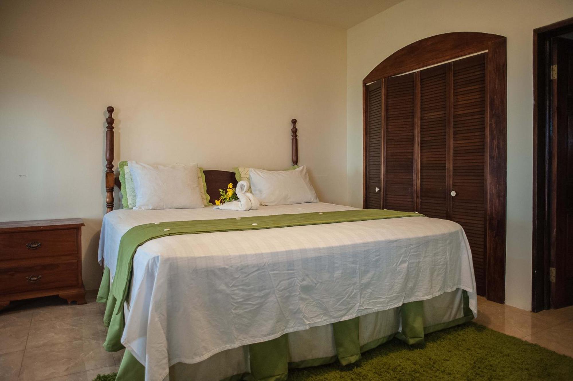 Clarridge View Guesthouse Montego Bay Exterior foto