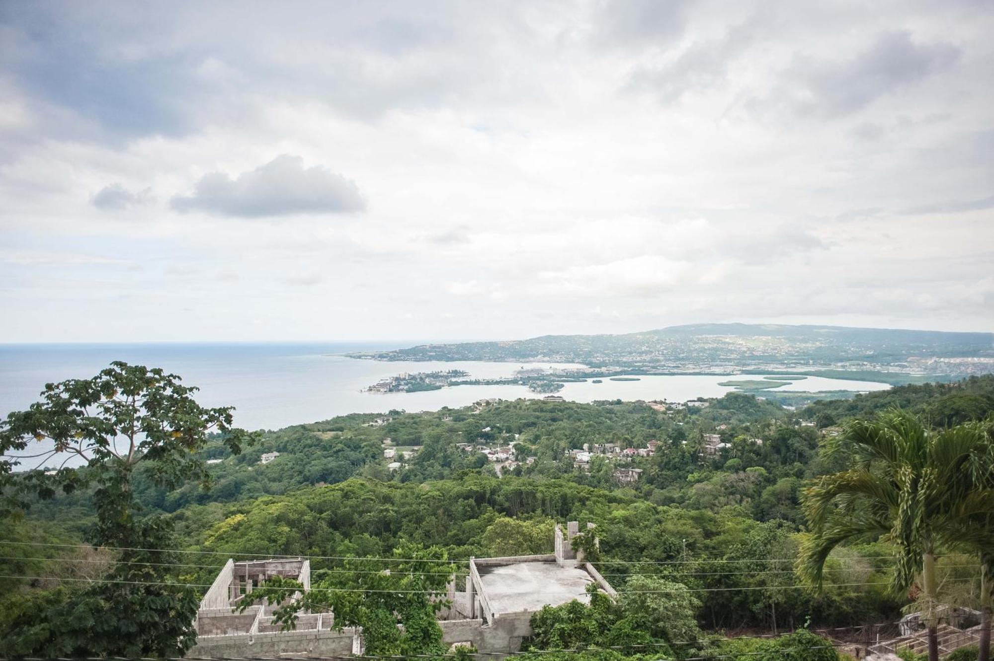 Clarridge View Guesthouse Montego Bay Exterior foto